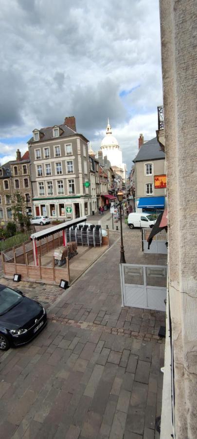 Apartamento Le Godefroy De Bouillon Boulogne-sur-Mer Exterior foto
